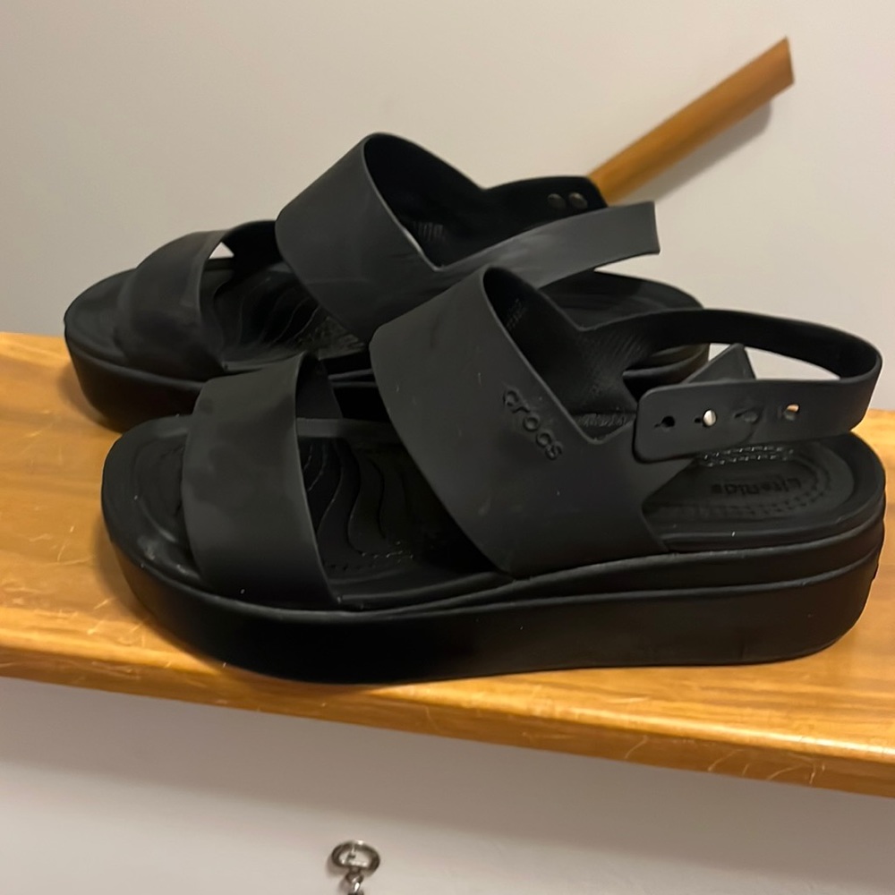 Crocs Brooklyn Low Wedge
